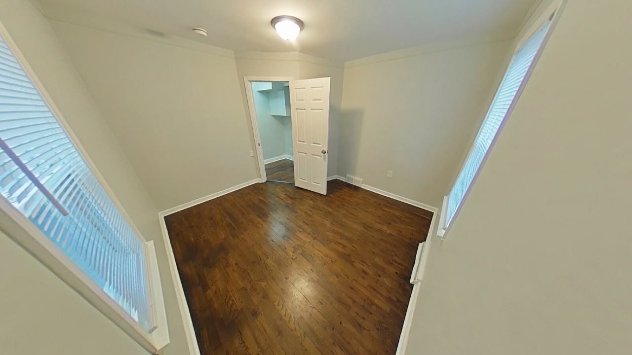 28319 Maple St - Photo 3 of 9