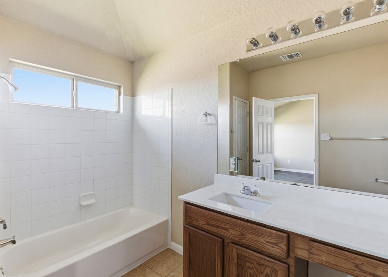 2587 Diamondback Trl - Photo 6 of 14