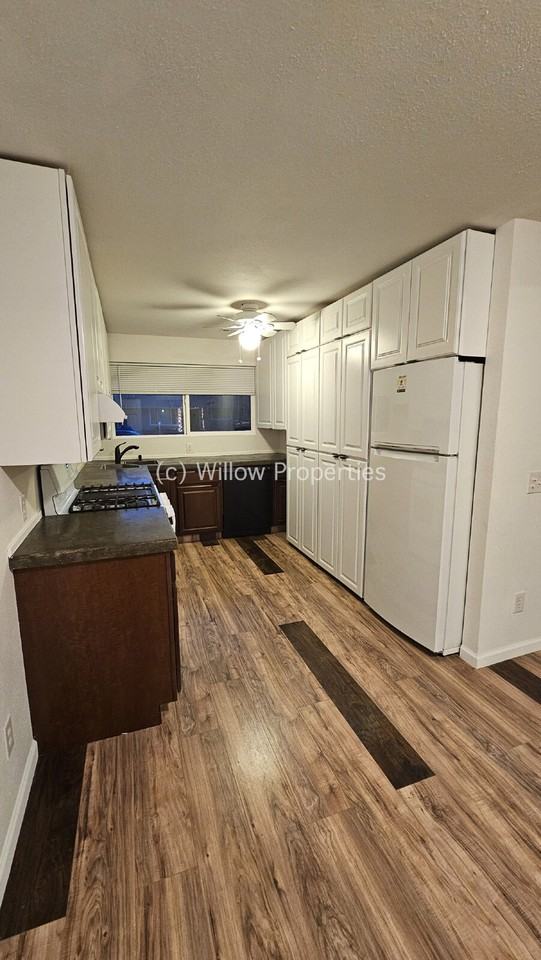 6219 N 49th St - Photo 5 of 13