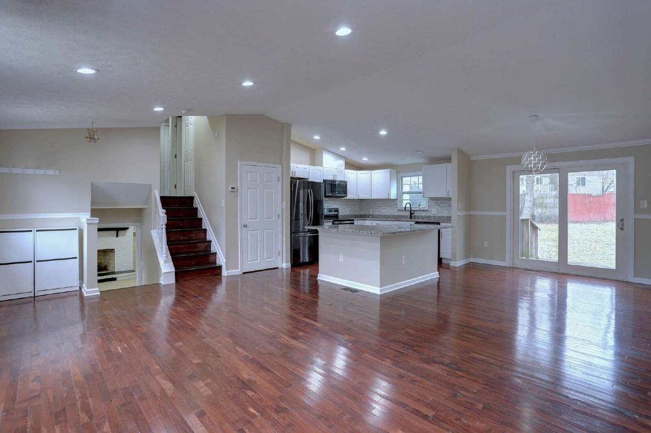 9321 Kenbrooke Ct - Photo 4 of 35