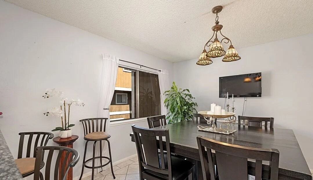 1945 Glenoaks Blvd - Photo 6 of 12