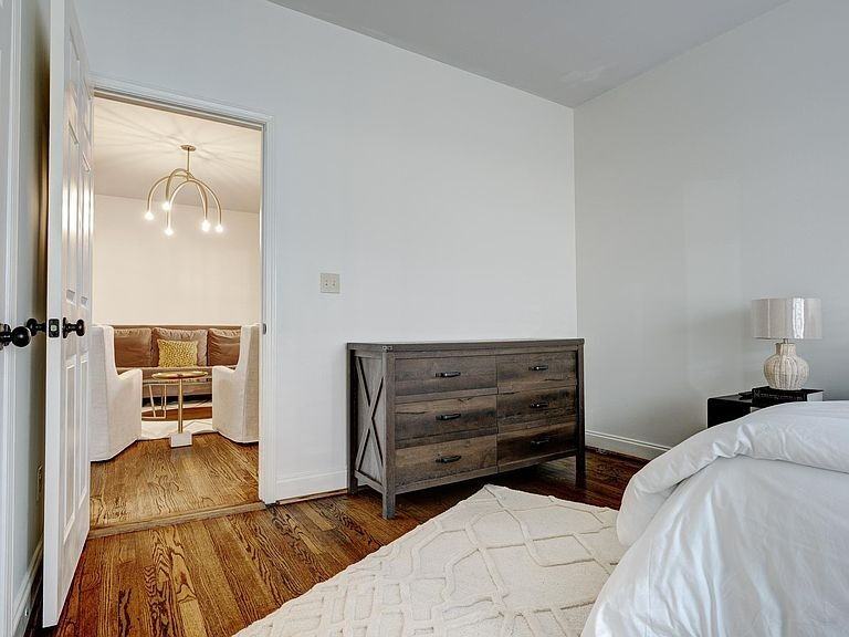 1101 26th St S - Photo 2 of 19