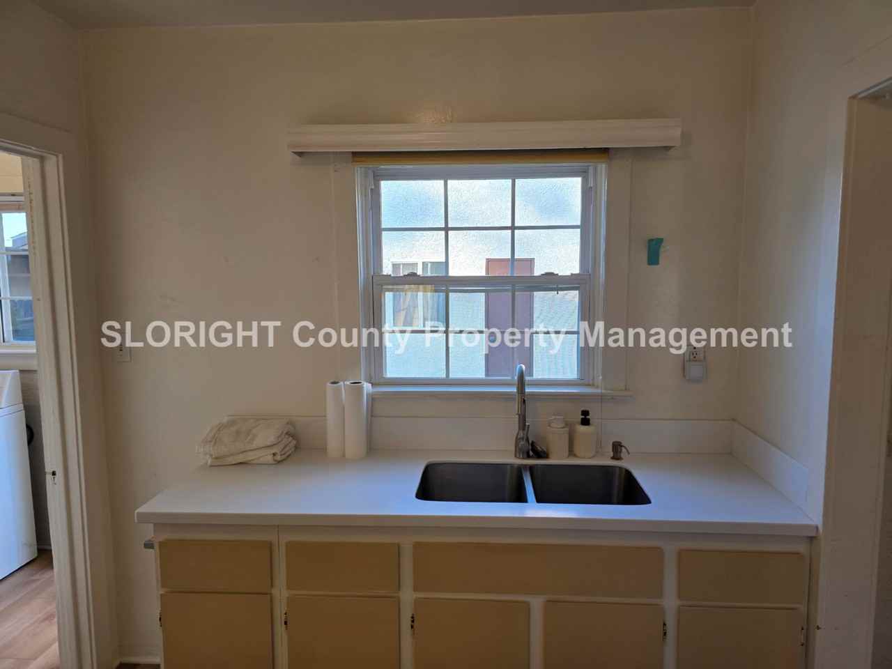 515 E Orange St - Photo 7 of 18