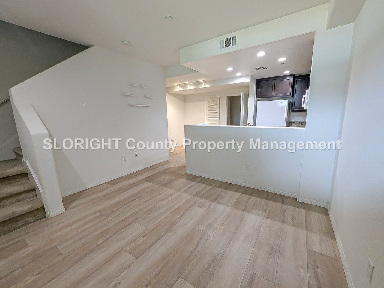 832 Tarragon Ln - Photo 3 of 11