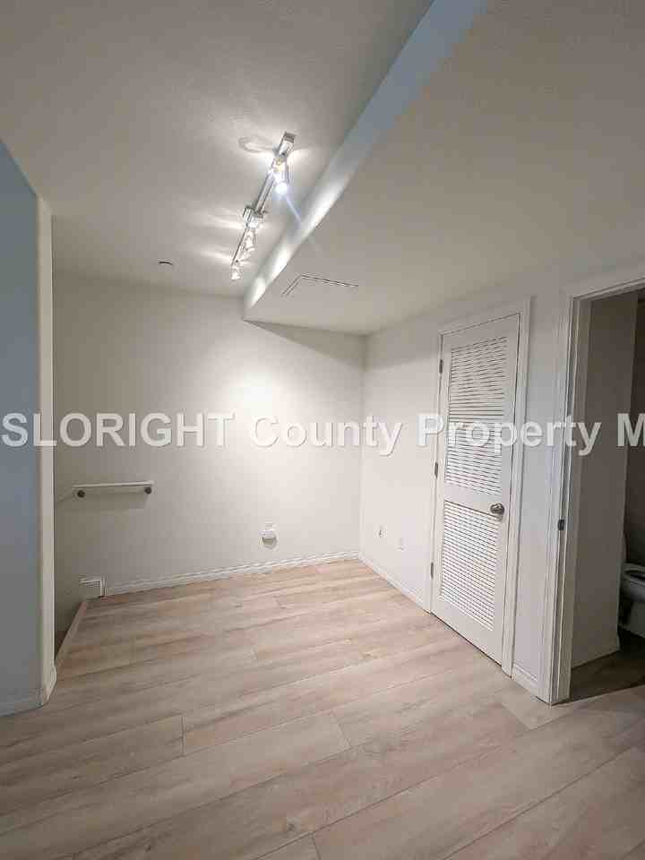 832 Tarragon Ln - Photo 5 of 11