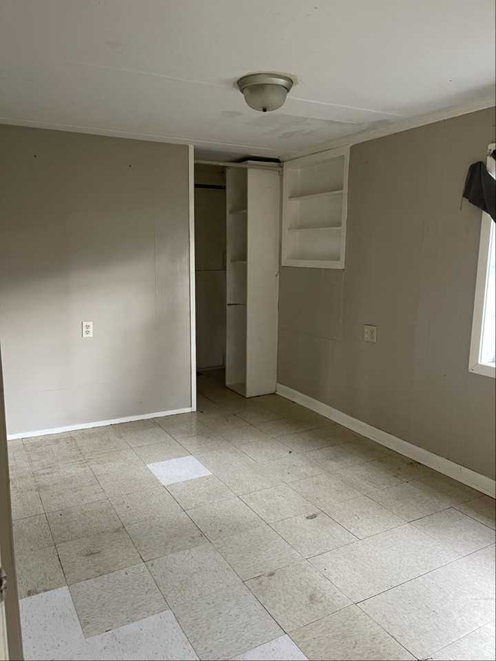 633 N Moss St - Photo 4 of 7