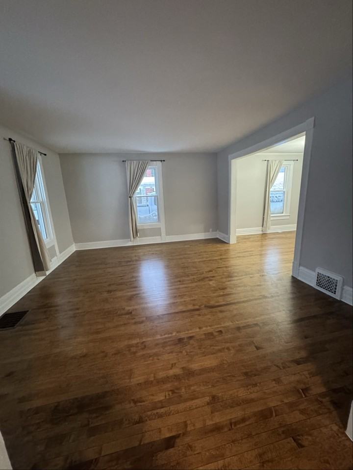 429 N 4th St - Photo 3 of 11