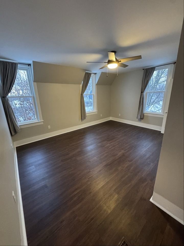 429 N 4th St - Photo 6 of 11