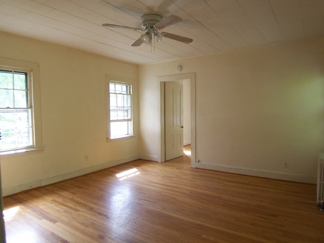 285 Hudson St #10 - Photo 3 of 4