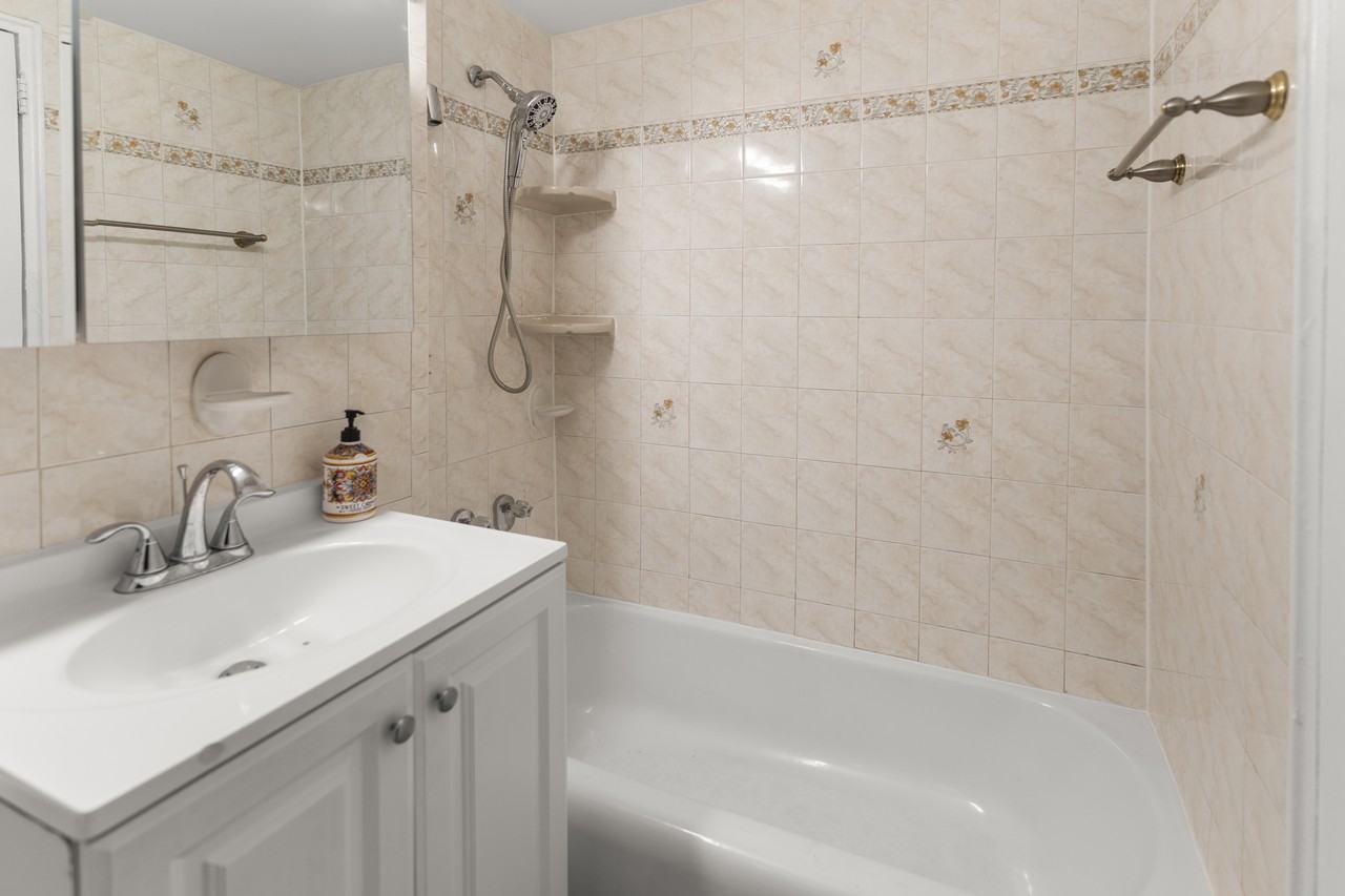 61-15 98th St #3M - Photo 7 of 19