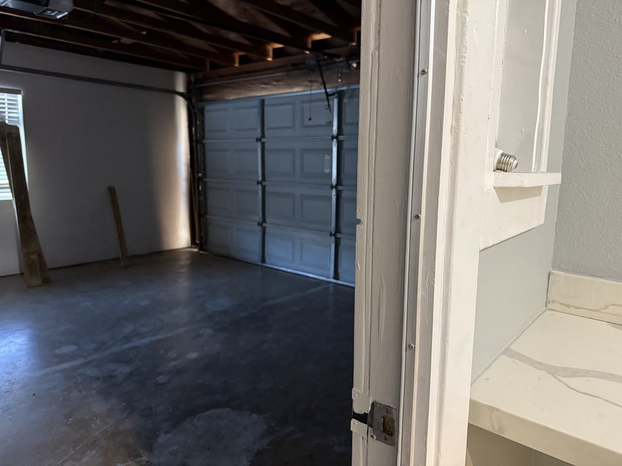 907 Zachry Dr - Photo 2 of 27