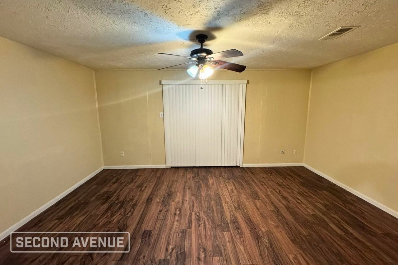 1813 Country Village Blvd - Photo 4 of 13