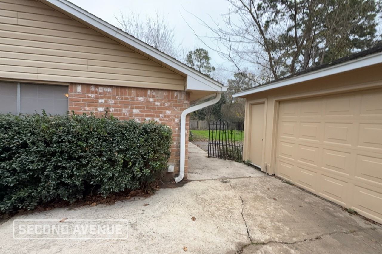 2542 Anzalone Dr - Photo 2 of 22