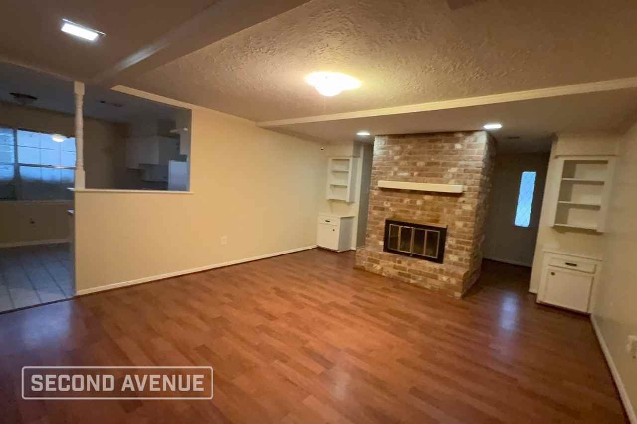 2542 Anzalone Dr - Photo 4 of 22