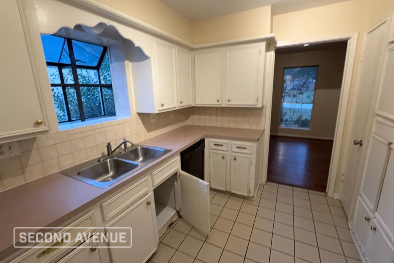 2542 Anzalone Dr - Photo 6 of 22