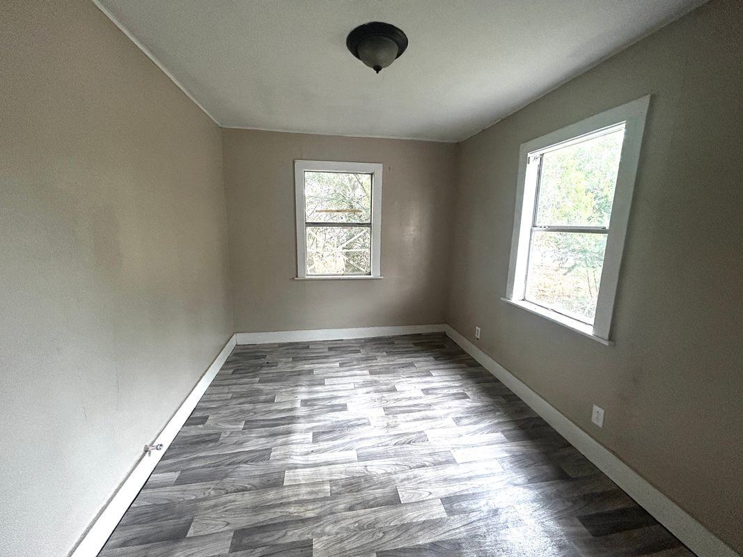 610 W Stamper St - Photo 7 of 8