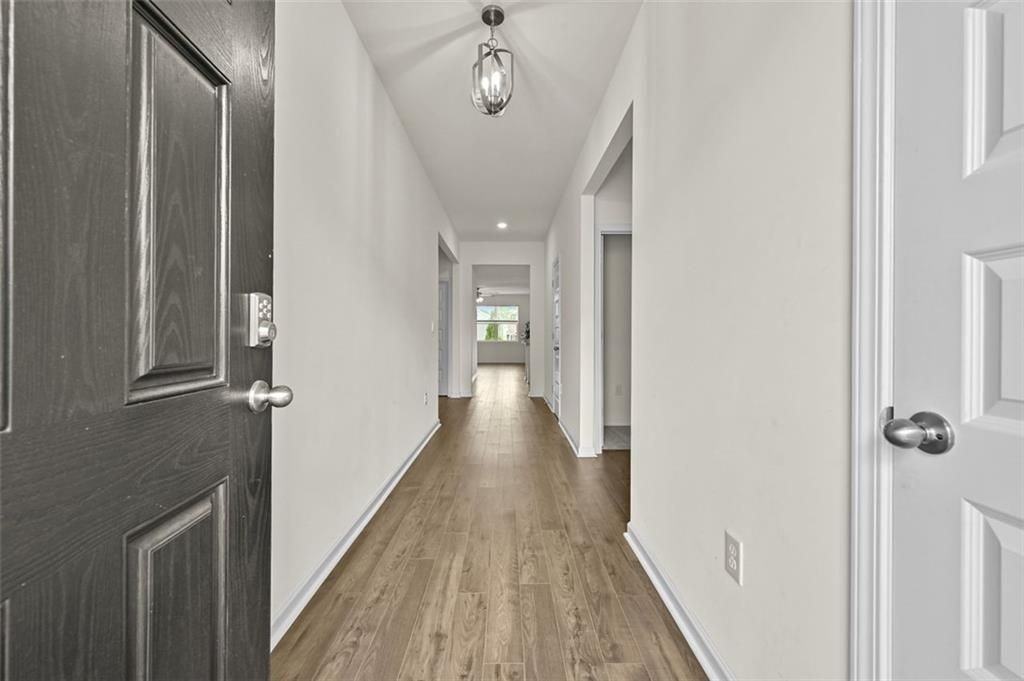 120 Echo Ct - Photo 2 of 33