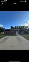 featured image of 725 E Locust St