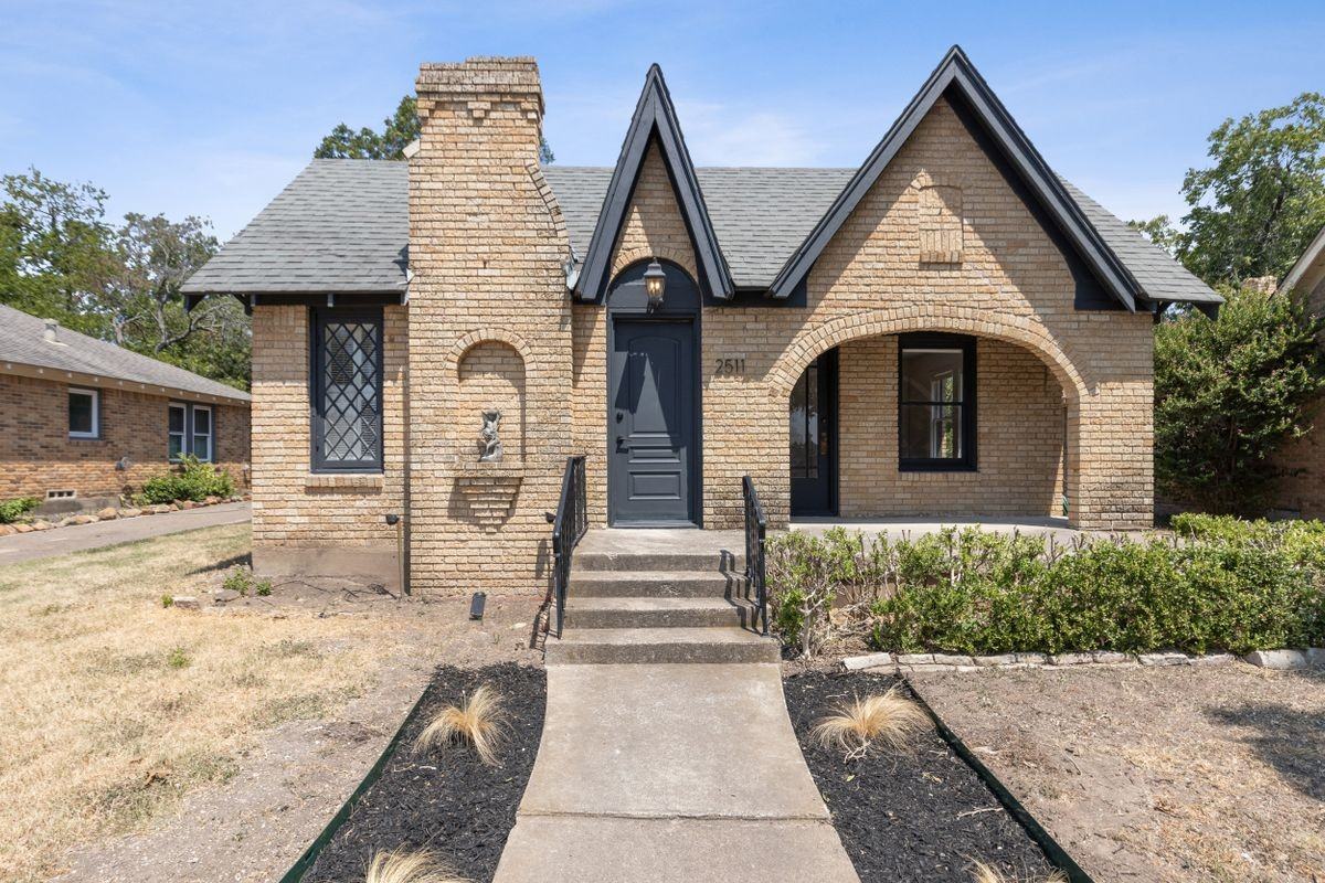 2511 Burlington Blvd