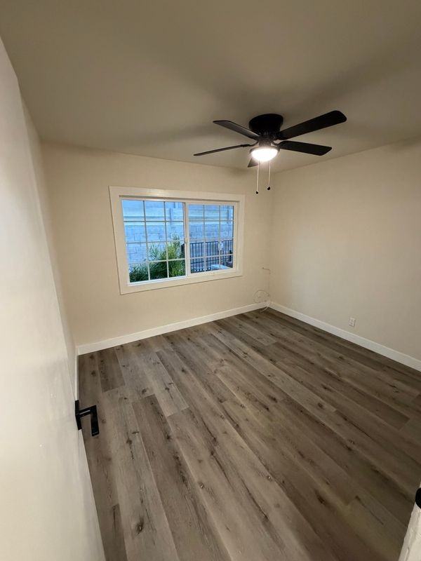 2922 Glenhurst Ave - Photo 6 of 8