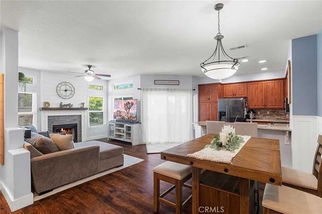 28308 Pueblo Dr - Photo 2 of 10