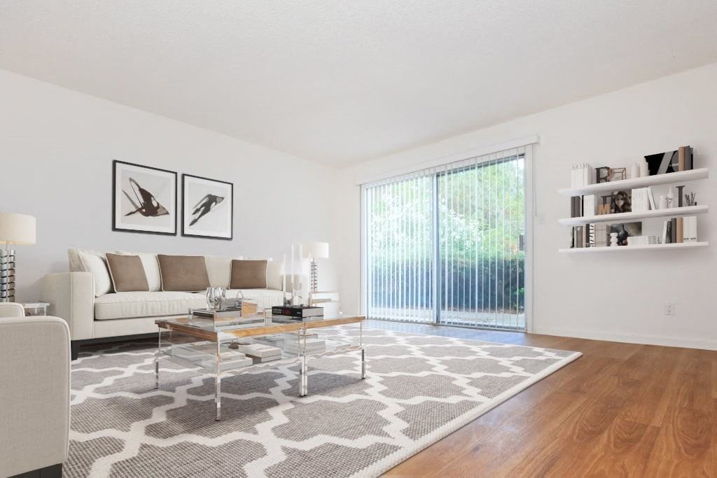 Villas at Harbor Pointe - Photo 2 of 10