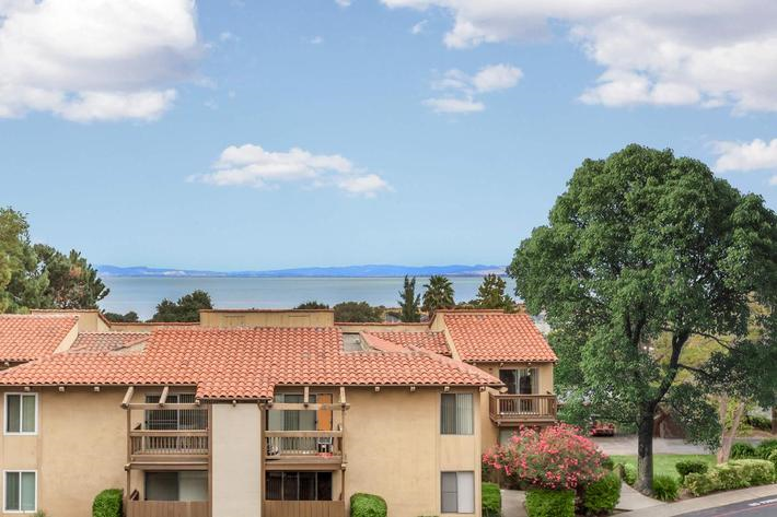 Villas at Harbor Pointe - Photo 6 of 10