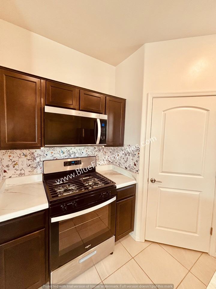 12612 N Krista Ave - Photo 6 of 21