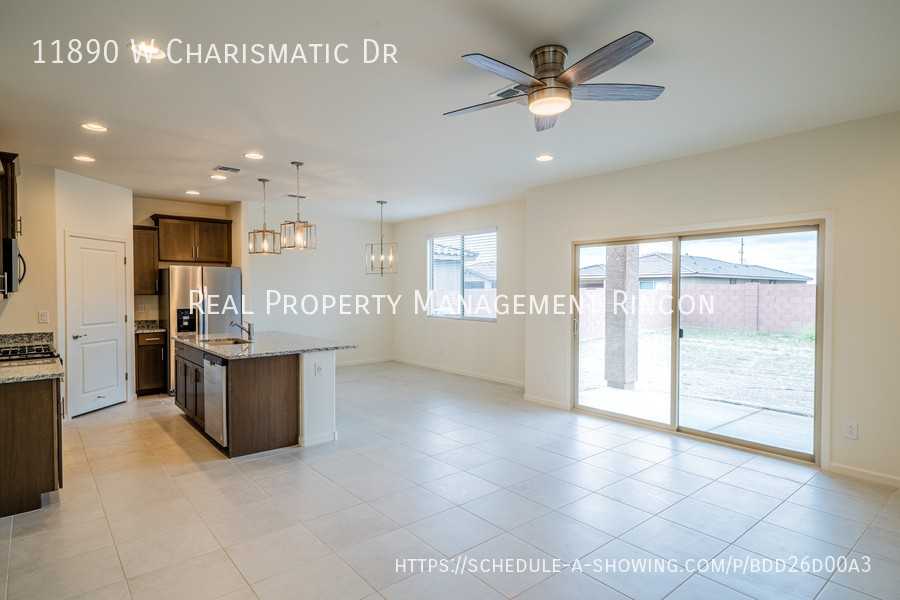 11890 W Charismatic Dr - Photo 4 of 25