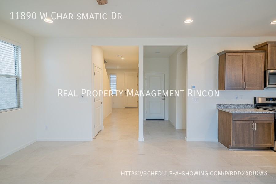 11890 W Charismatic Dr - Photo 5 of 25