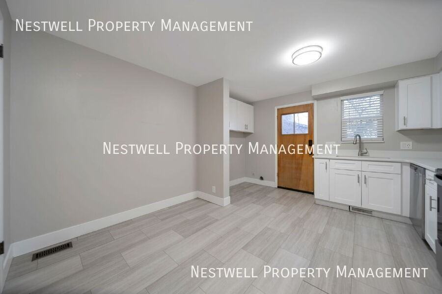 2539 E 3300 S - Photo 5 of 19