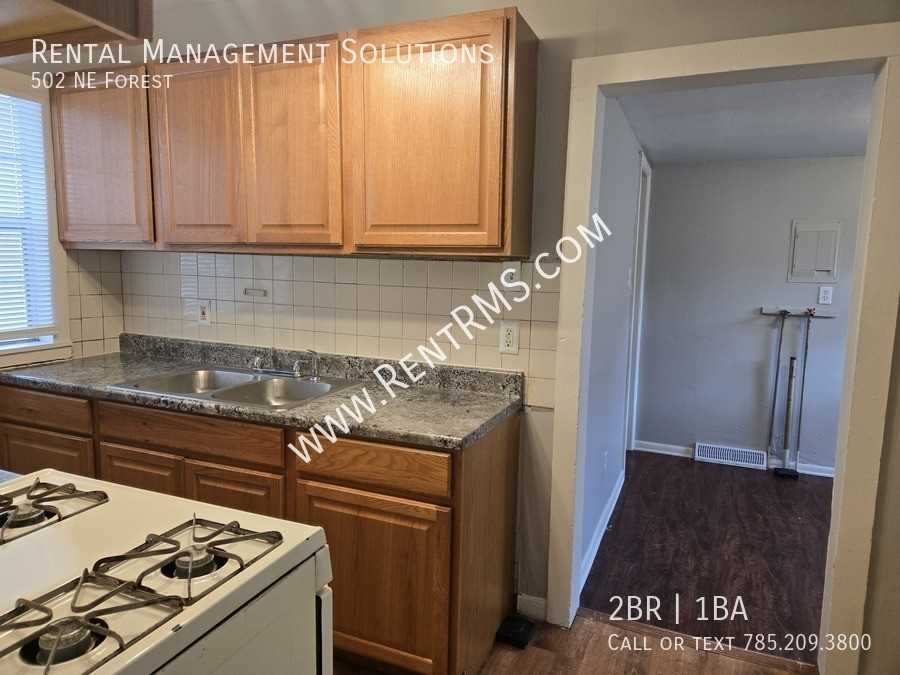 502 Ne Forest Ave - Photo 4 of 13