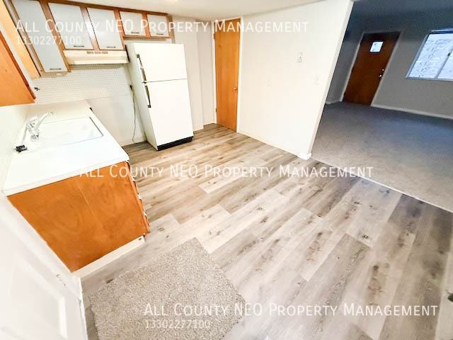 1376 Forest Glen Dr #1 - Photo 5 of 16