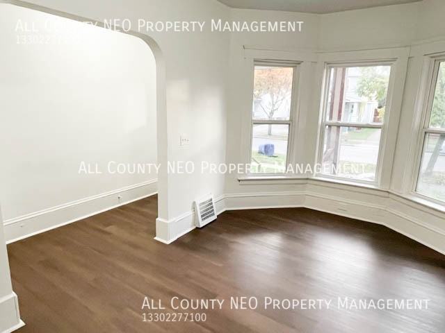3298 W 98th St #5 - Photo 3 of 15