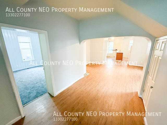 470 Allyn St #1 - Photo 4 of 22