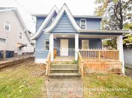 featured image of 575 Fernwood Dr