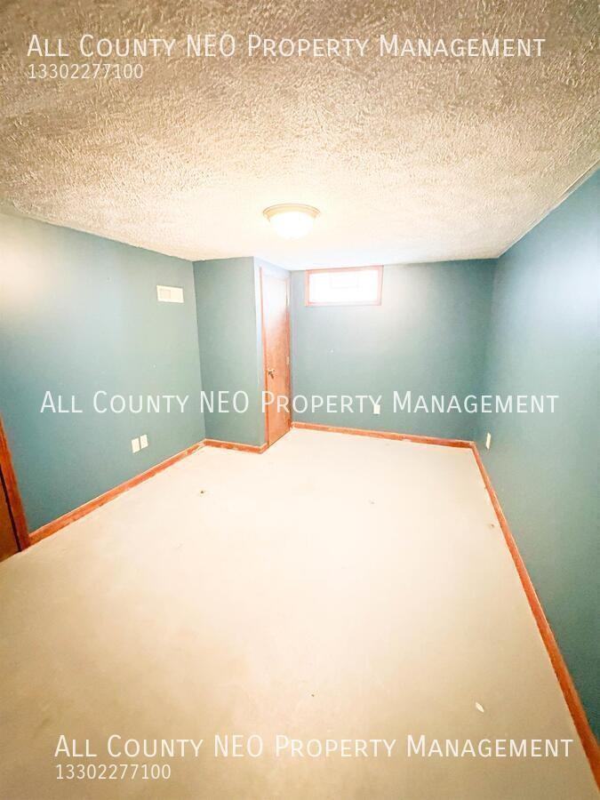 106 Selden Ave - Photo 5 of 13