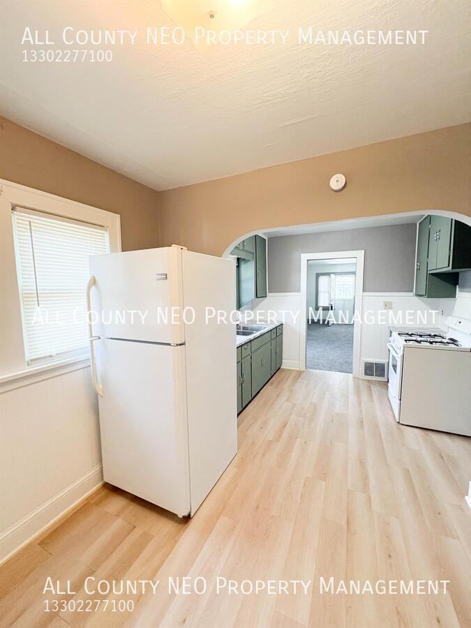 841 Concord Ave - Photo 4 of 13