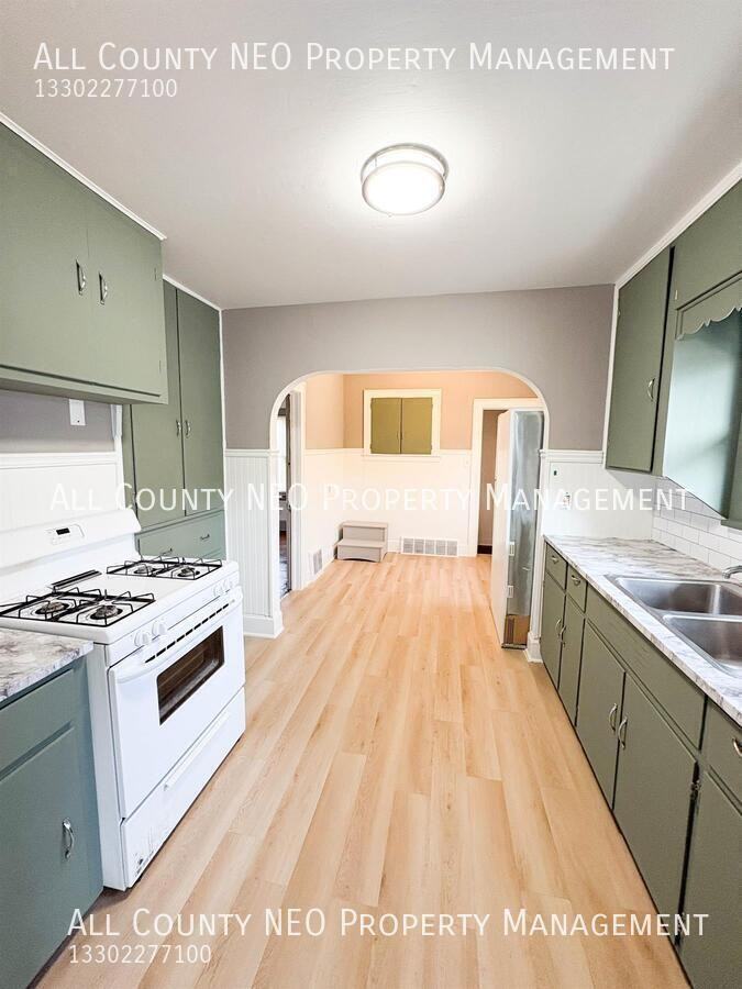 841 Concord Ave - Photo 5 of 13