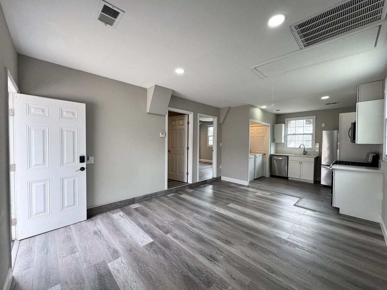 4931 Sherman Oaks Dr #B - Photo 6 of 16