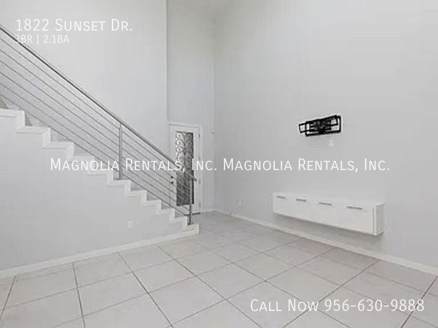 1822 Sunset Dr - Photo 3 of 15