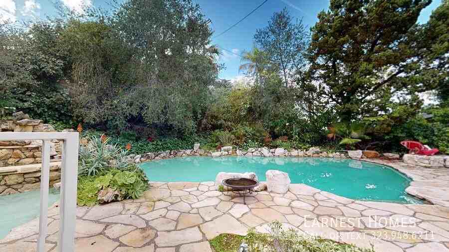 4121 Hayvenhurst Dr - Photo 2 of 43