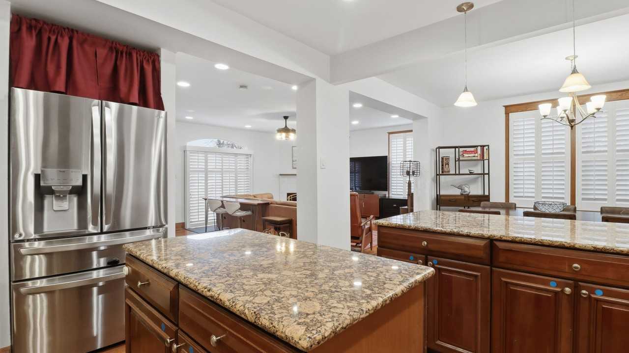 30 Longfellow St Ne - Photo 2 of 49