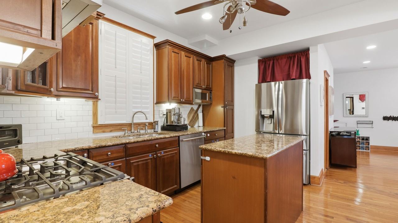 30 Longfellow St Ne - Photo 3 of 49