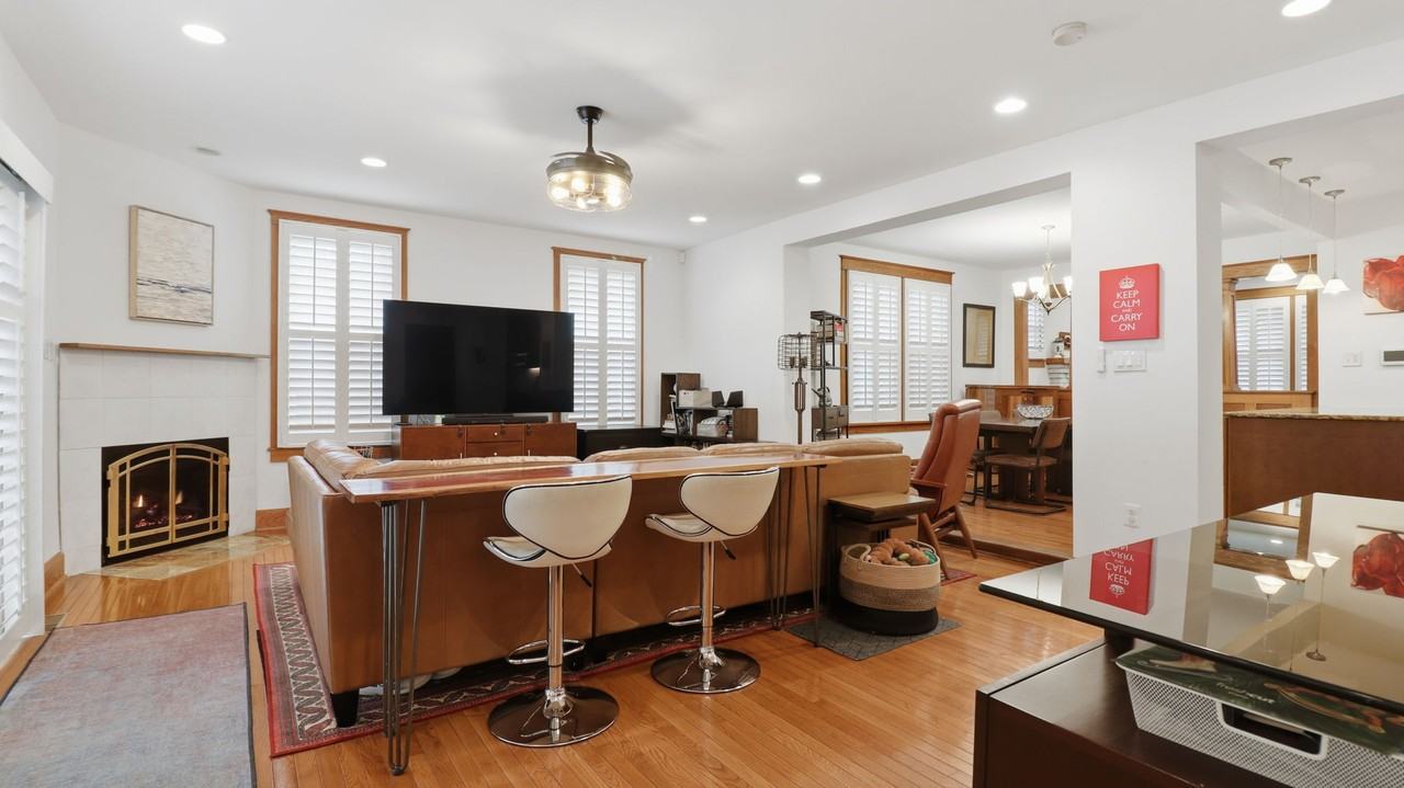 30 Longfellow St Ne - Photo 7 of 49