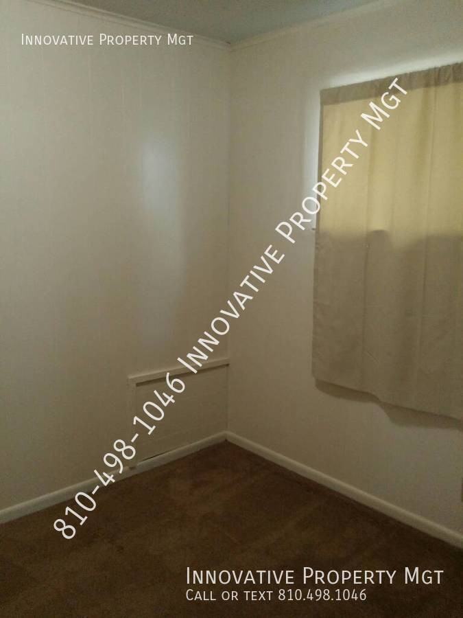 1097 N Bridge St #2 - Photo 7 of 11