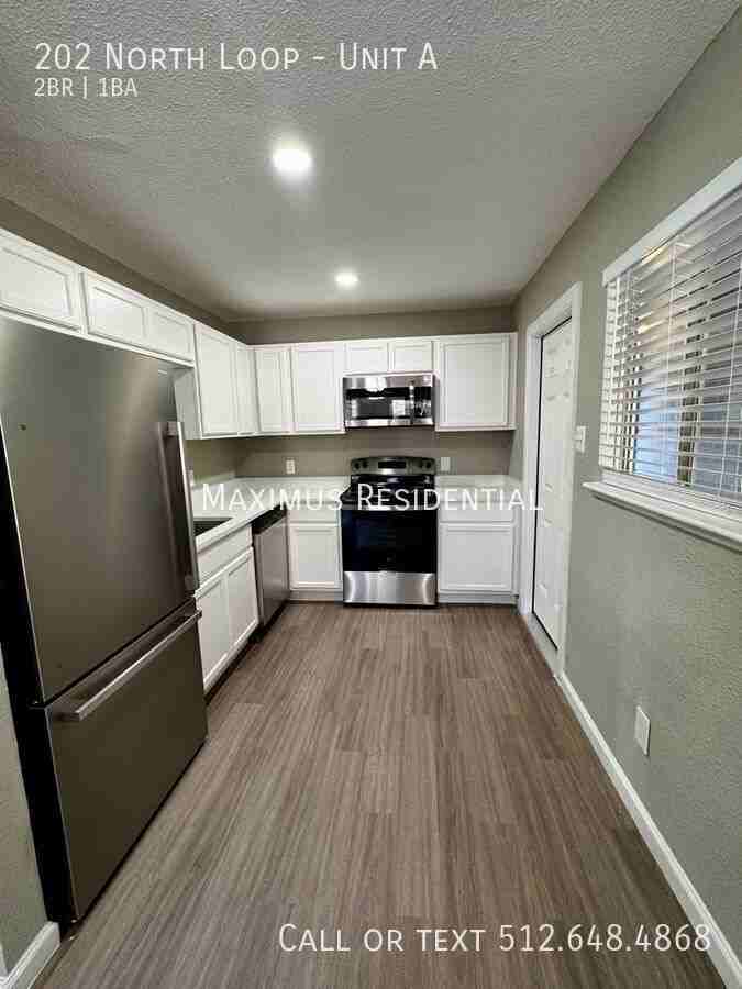 202 W North Loop Blvd #A - Photo 3 of 6