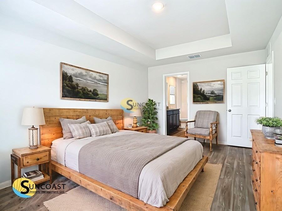 3851 Hollycrest St - Photo 7 of 17