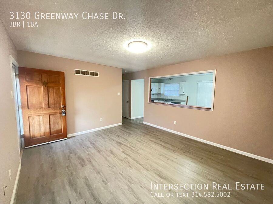 3130 Greenway Chase Dr - Photo 3 of 18
