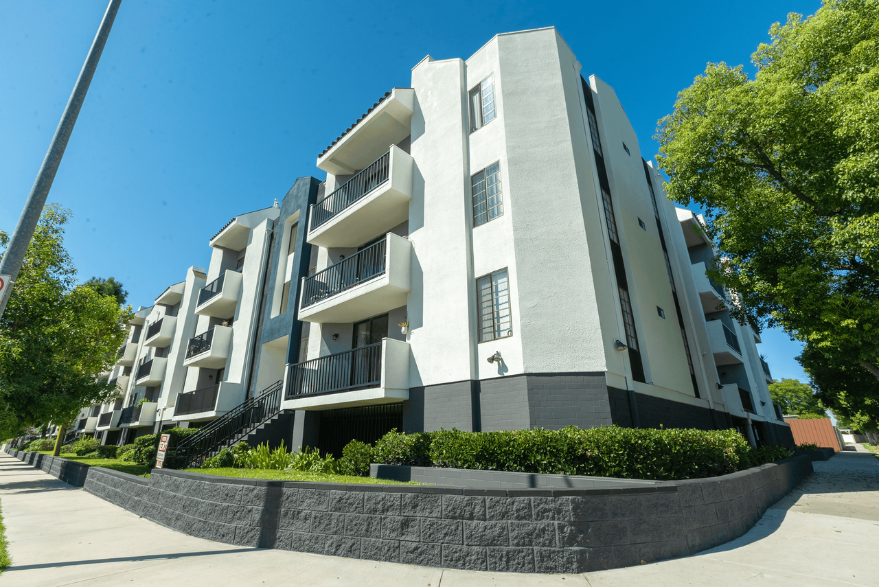 5235 Kester Ave - Photo 2 of 36